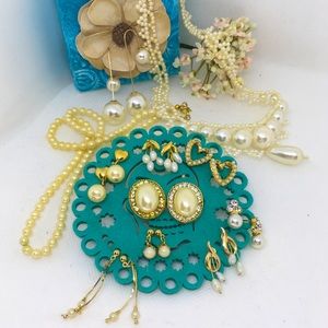 Vintage Costume pearls